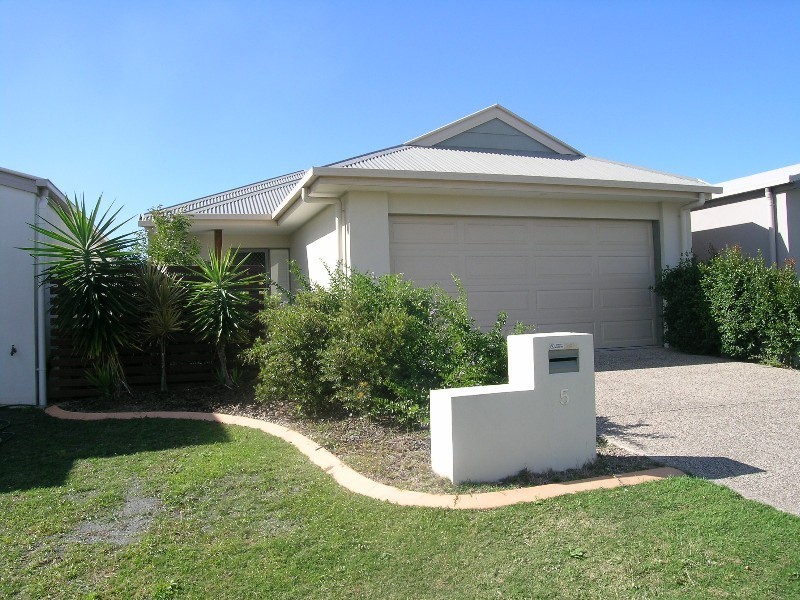 5 Wheeler Crescent, Caloundra West QLD 4551