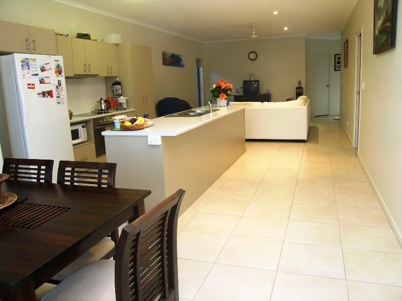 5 Wheeler Crescent, Caloundra West QLD 4551