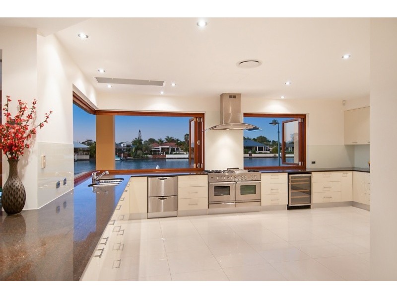 12 Cayman Place, Kawana Island QLD 4575