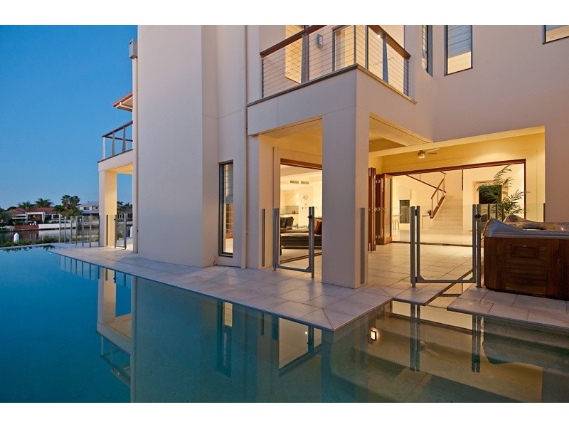 12 Cayman Place, Kawana Island QLD 4575