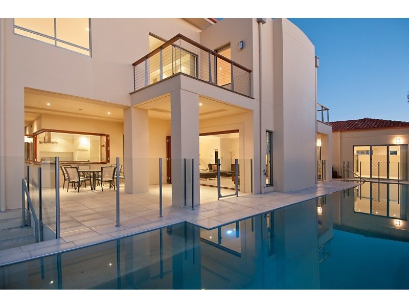 12 Cayman Place, Kawana Island QLD 4575