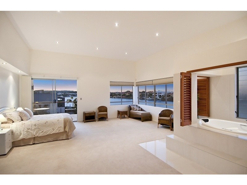 12 Cayman Place, Kawana Island QLD 4575