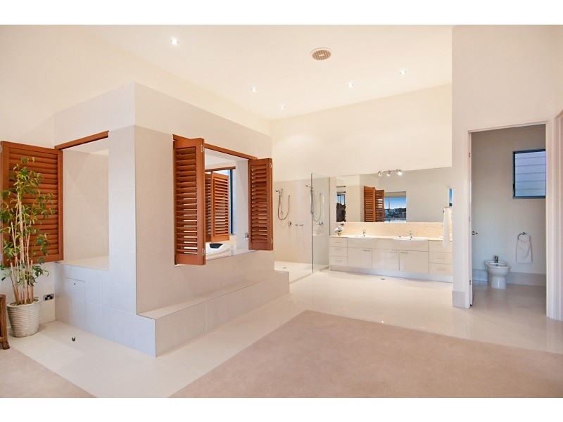 12 Cayman Place, Kawana Island QLD 4575