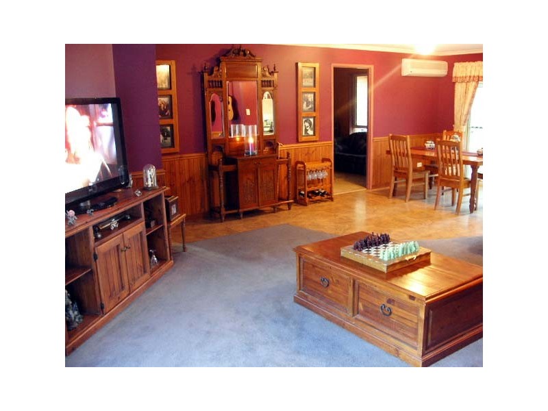 2 Donegal Court, Little Mountain QLD 4551