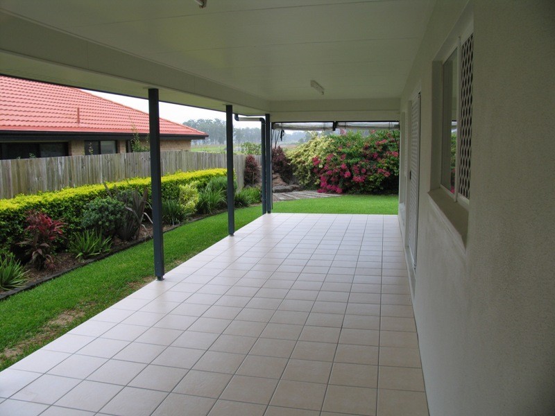 5 Wattle Court, Little Mountain QLD 4551