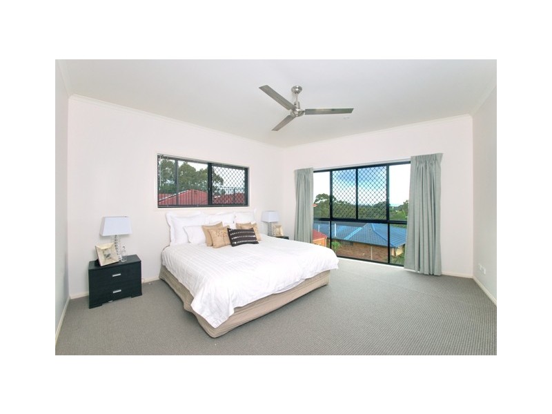 86 Sugarbag Road, Little Mountain QLD 4551