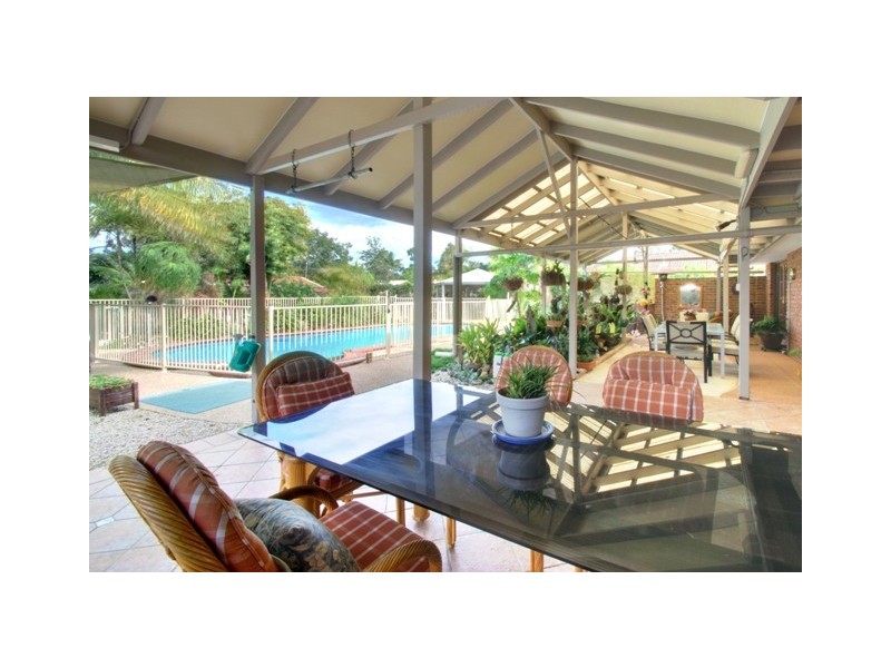 8 Woodroffe Street, Little Mountain QLD 4551