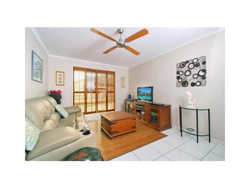 8 Woodroffe Street, Little Mountain QLD 4551