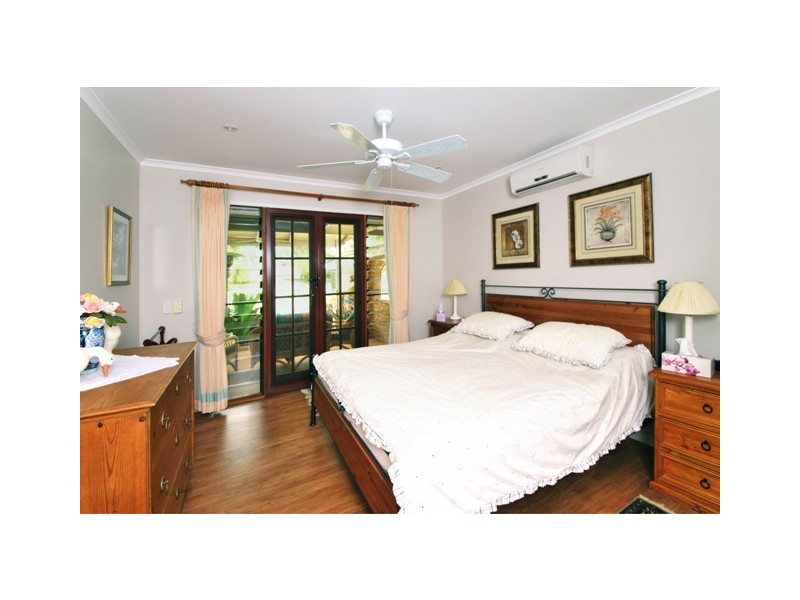 8 Woodroffe Street, Little Mountain QLD 4551