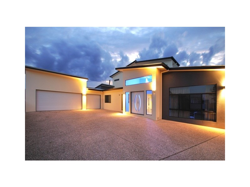 86 Sugarbag Road, Little Mountain QLD 4551