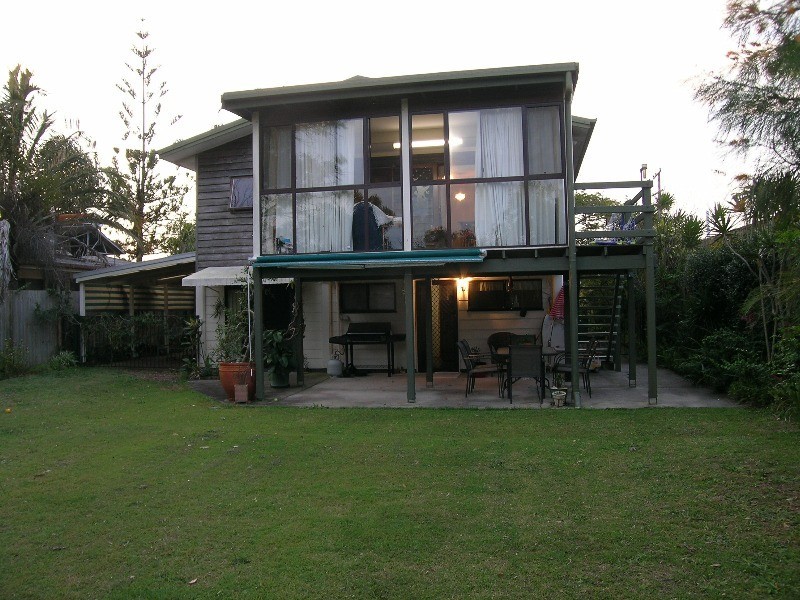 32 Currimundi Road, Currimundi QLD 4551