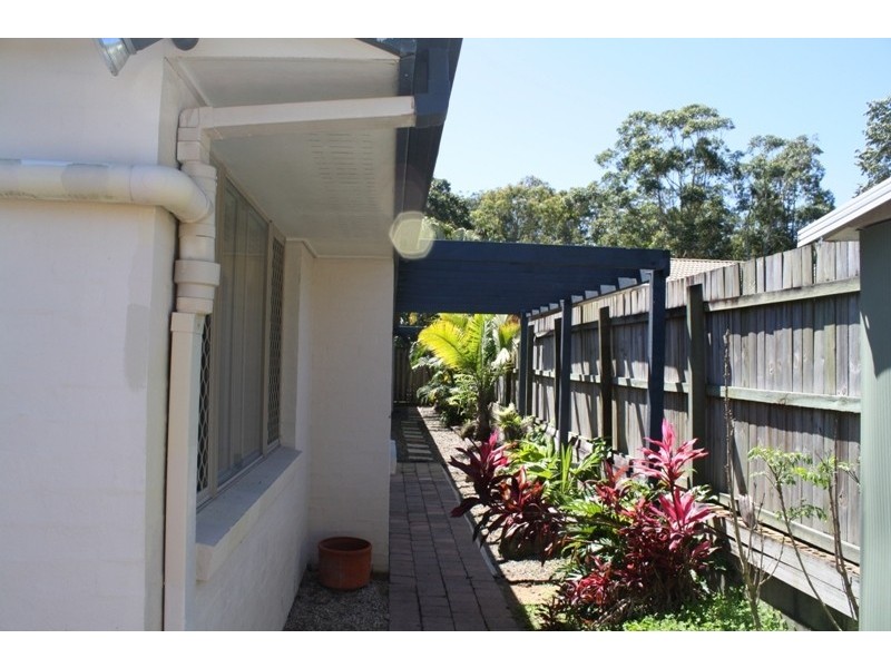105 Karawatha Drive, Mountain Creek QLD 4557