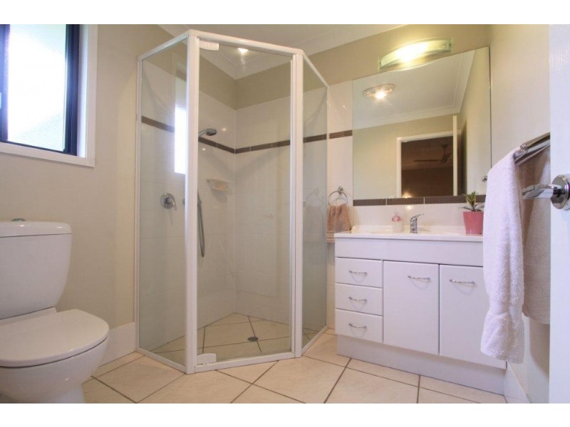 20 Waterside Place, Little Mountain QLD 4551