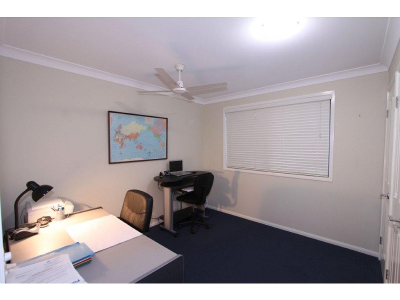 20 Waterside Place, Little Mountain QLD 4551