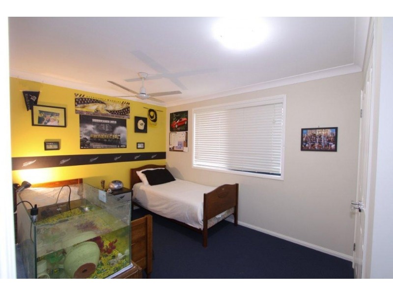 20 Waterside Place, Little Mountain QLD 4551