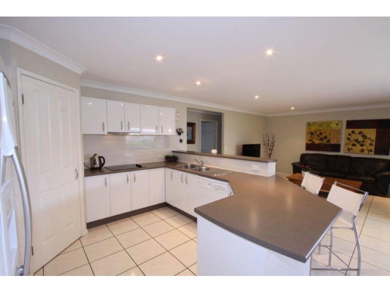 20 Waterside Place, Little Mountain QLD 4551
