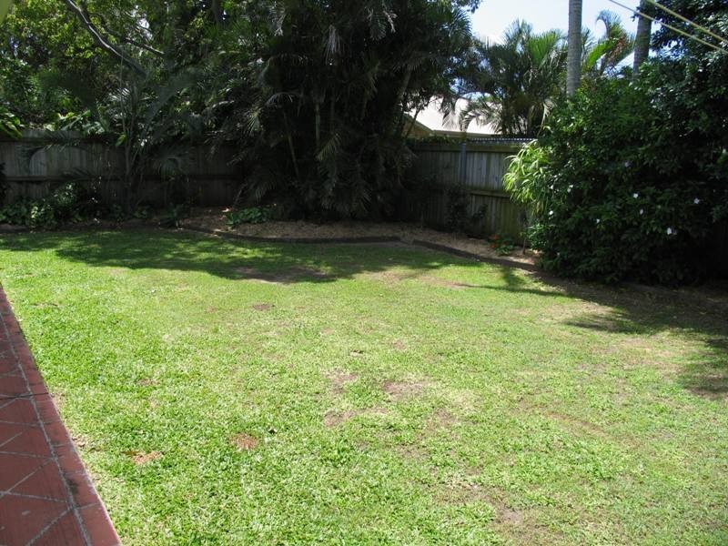 3 Elinya Street, Battery Hill QLD 4551