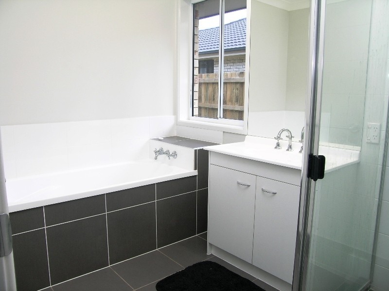 21 Cumberland Crescent, Little Mountain QLD 4551