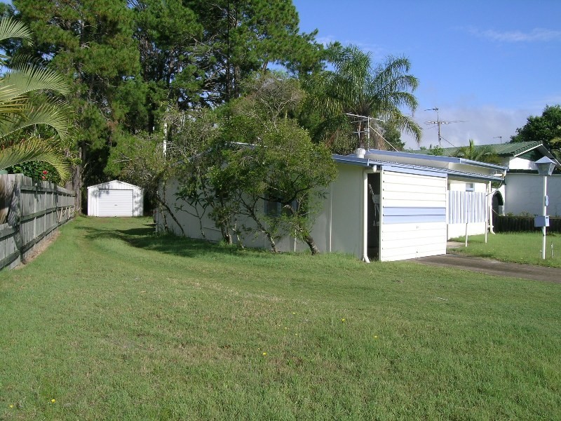 8 Blaxland Street, Golden Beach QLD 4551