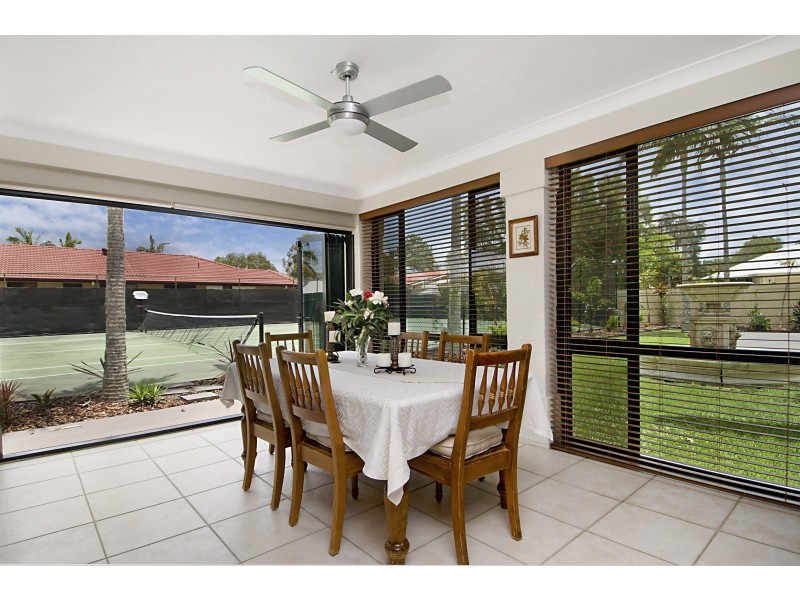 1 Earls Court, Little Mountain QLD 4551