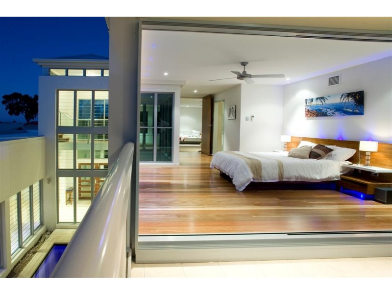 20 Campbellville Circuit, Pelican Waters QLD 4551