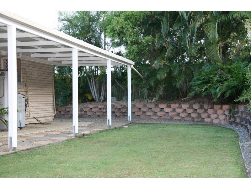 4 Hinchinbrook Court, Little Mountain QLD 4551