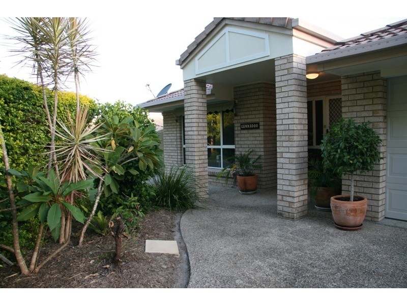 4 Hinchinbrook Court, Little Mountain QLD 4551