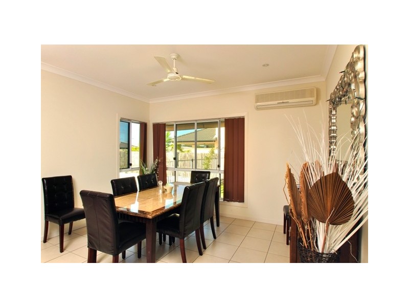 14 Pebbly Creek Crescent, Little Mountain QLD 4551