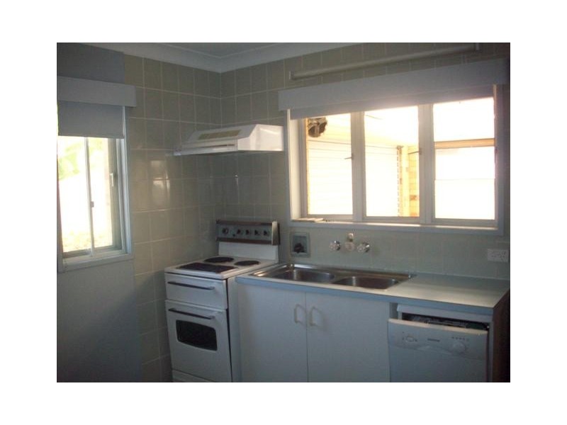 18 Booker Parade, Golden Beach QLD 4551