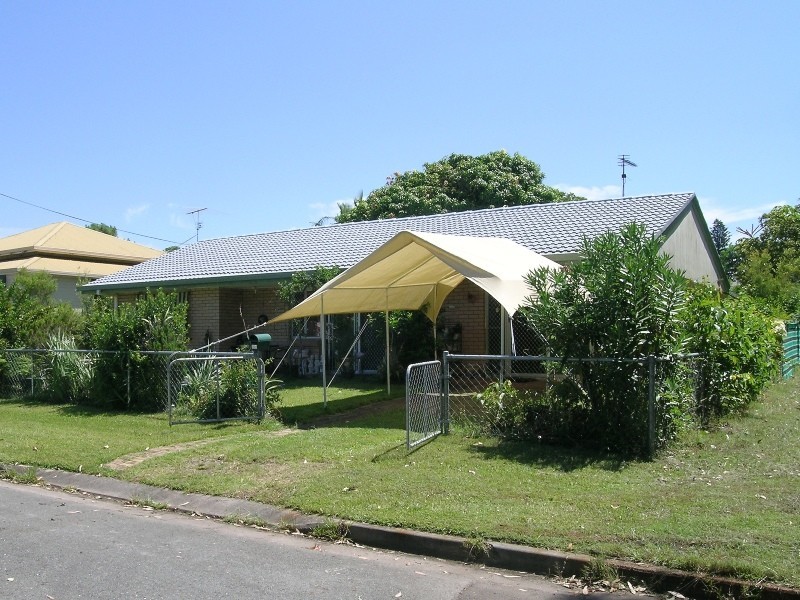 24 First Avenue, Caloundra QLD 4551
