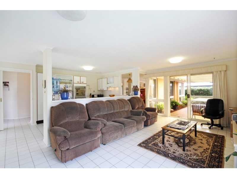 8 Spinnaker Boulevard, Wurtulla QLD 4575