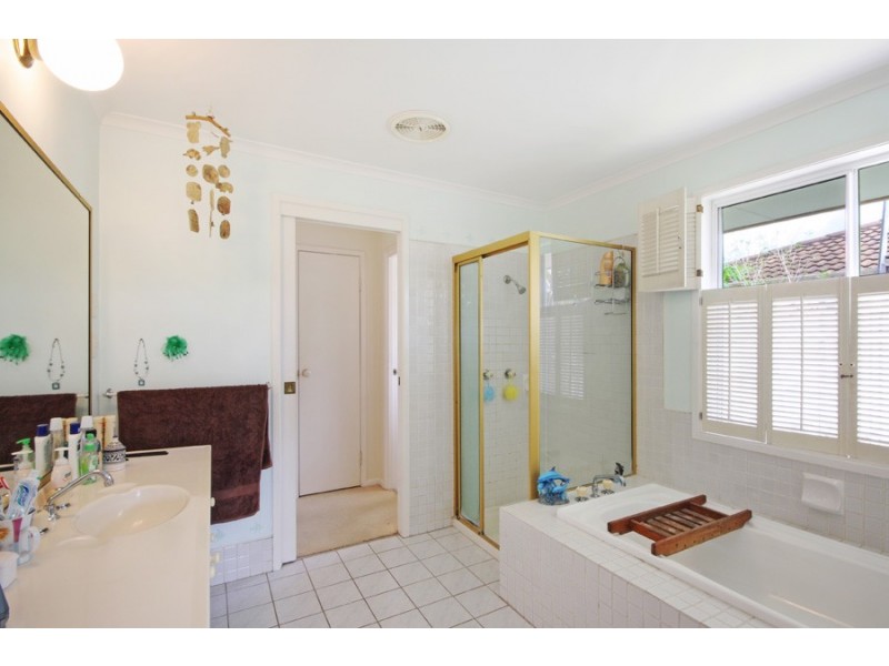 8 Spinnaker Boulevard, Wurtulla QLD 4575