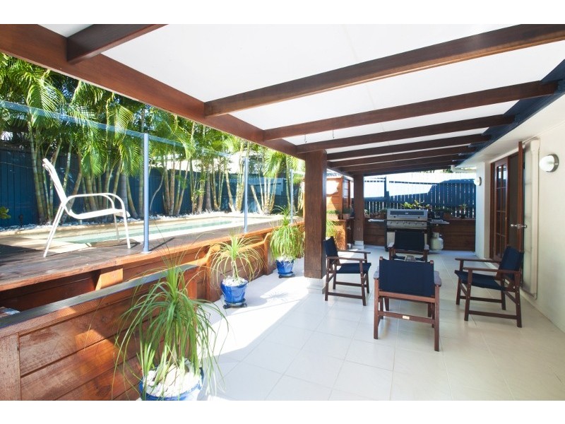 16 Roderick Street, Moffat Beach QLD 4551