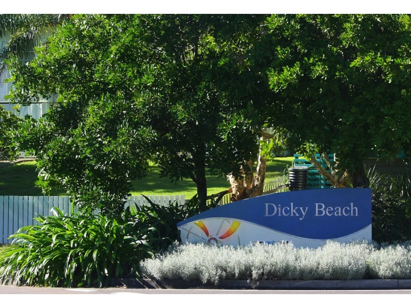 10 Dicky Beach Close, Dicky Beach QLD 4551