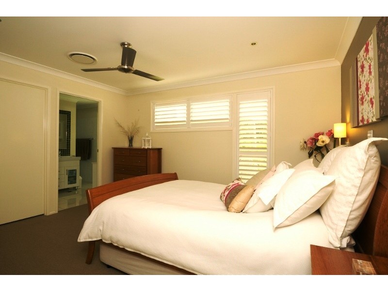 15 Dunk Place, Little Mountain QLD 4551