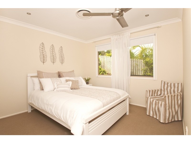 15 Dunk Place, Little Mountain QLD 4551