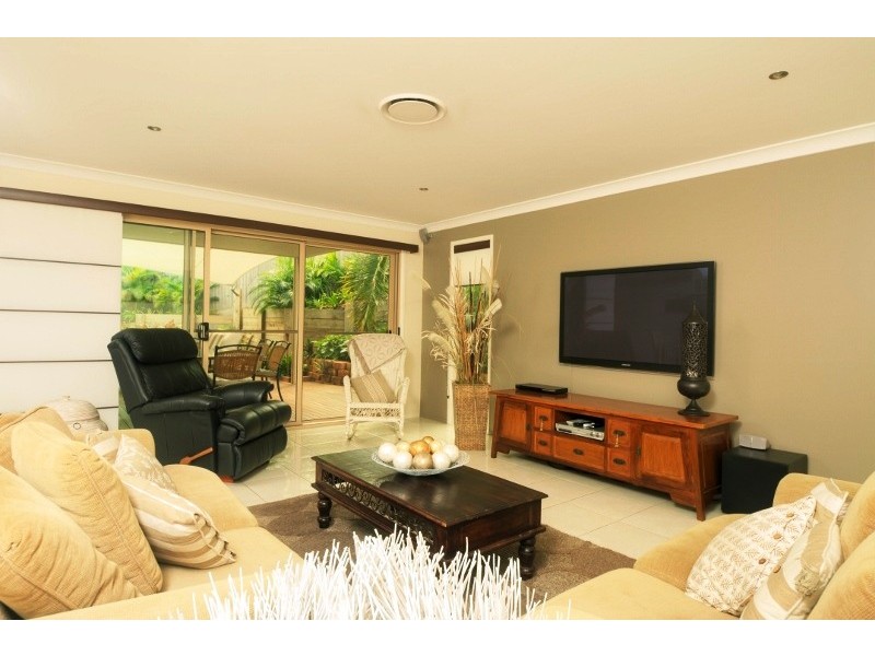 15 Dunk Place, Little Mountain QLD 4551