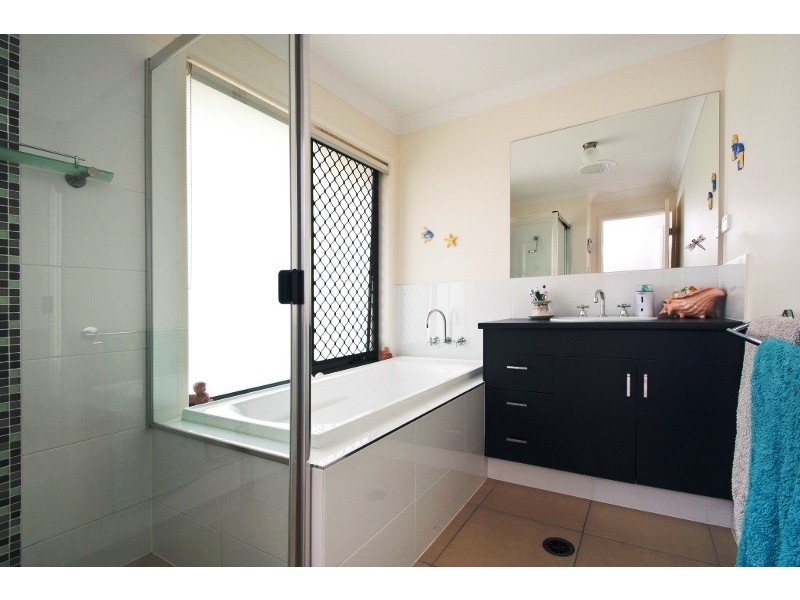 15 Ashburton Crescent, Sippy Downs QLD 4556