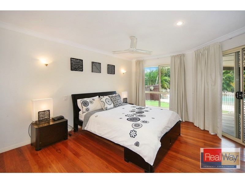 9 Ghostgum Close, Little Mountain QLD 4551