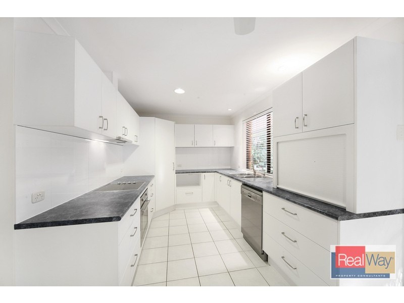 1 Keneland Drive, Little Mountain QLD 4551