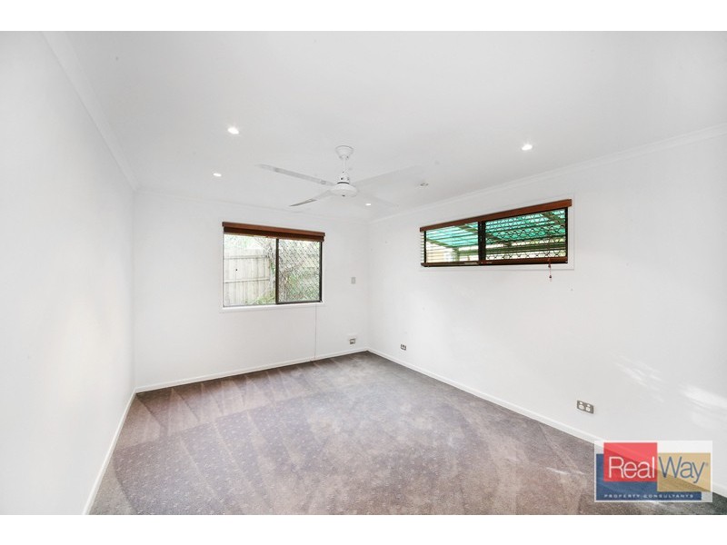 1 Keneland Drive, Little Mountain QLD 4551