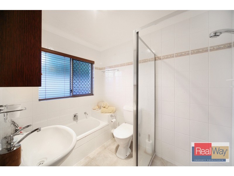 19 Mulloka Esplanade, Wurtulla QLD 4575