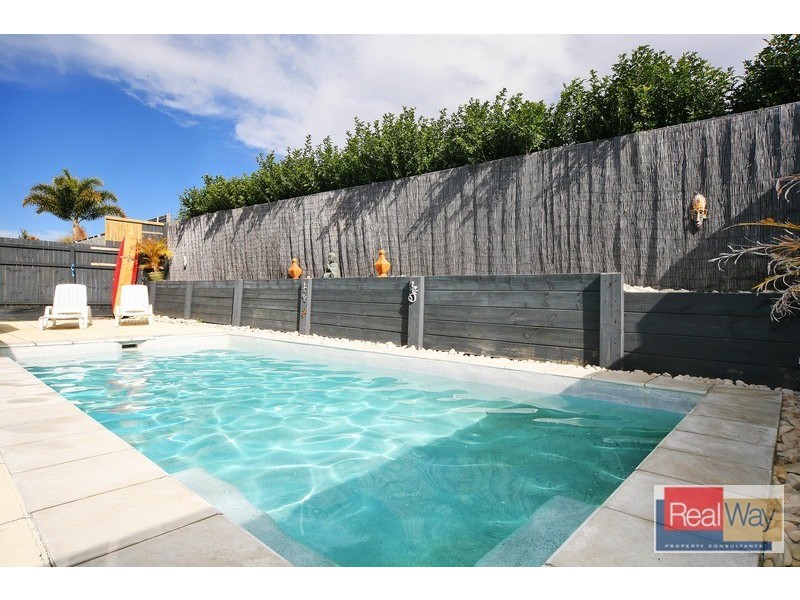 9 Cannon Lane, Little Mountain QLD 4551