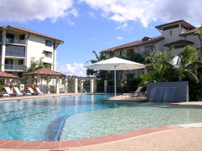 2/1 Millennium Circuit, Pelican Waters QLD 4551