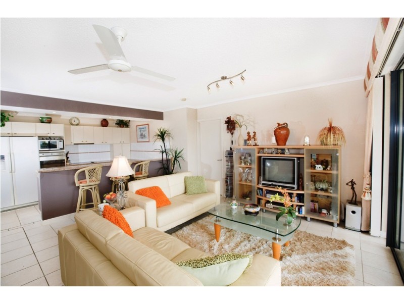 2/1 Millennium Circuit, Pelican Waters QLD 4551