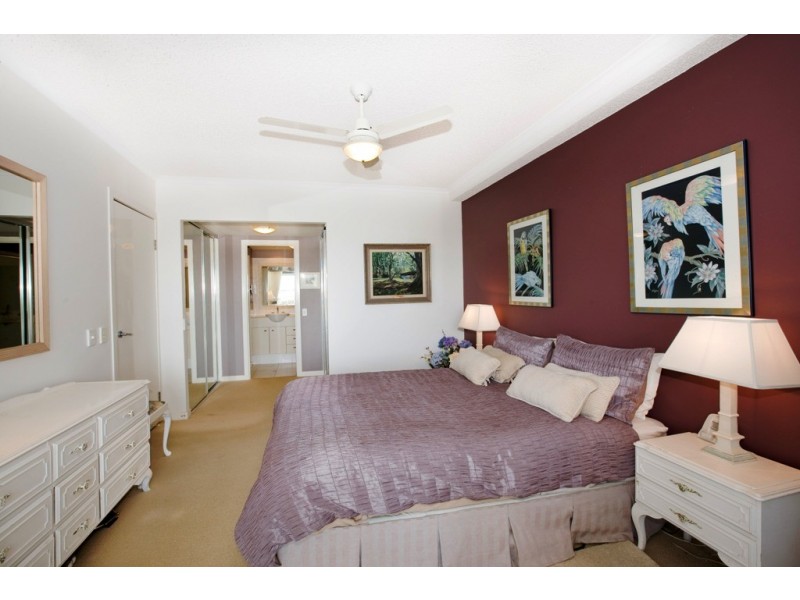 2/1 Millennium Circuit, Pelican Waters QLD 4551
