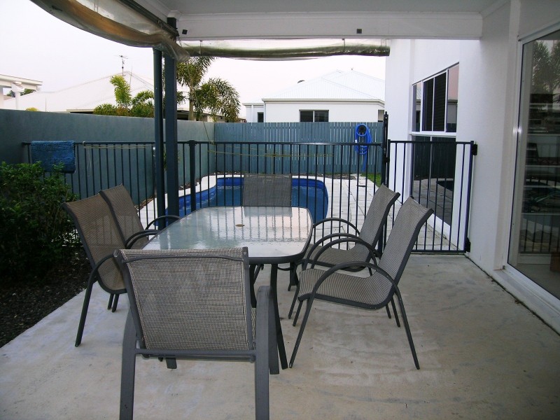 17 White Cedar, Meridan Plains QLD 4551