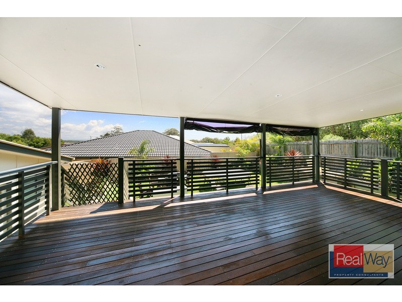 6 Cullen Drive, Little Mountain QLD 4551
