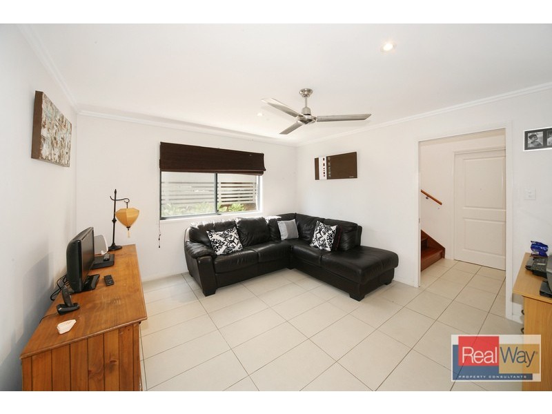 6 Cullen Drive, Little Mountain QLD 4551