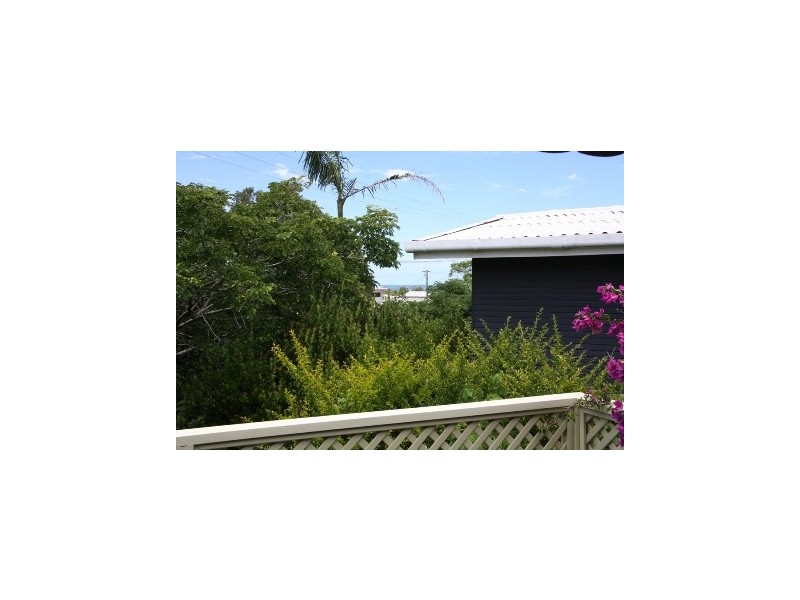 1 Coonowrin Street, Dicky Beach QLD 4551